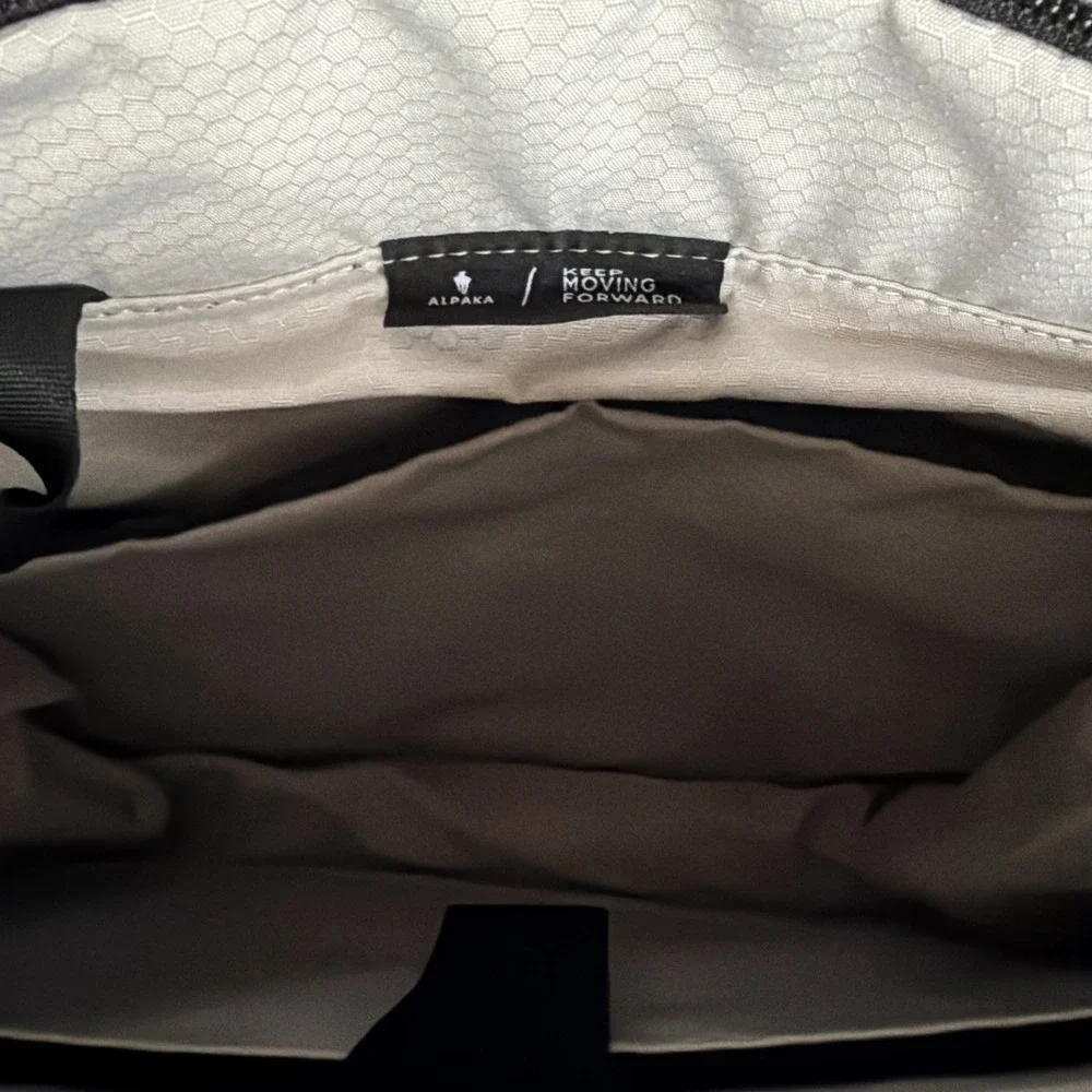 ALPAKA NEW Metro Tote Black Axoflux 210D 14L Laptop Bag /Weatherproof